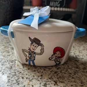 Woody and Jessie Rae Dunn little baker